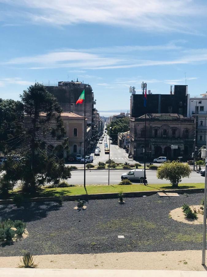 Lavica Di Mezzo Apartments Catania Exterior photo